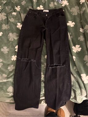 Black Distressed Knee Cut Straight Jeans